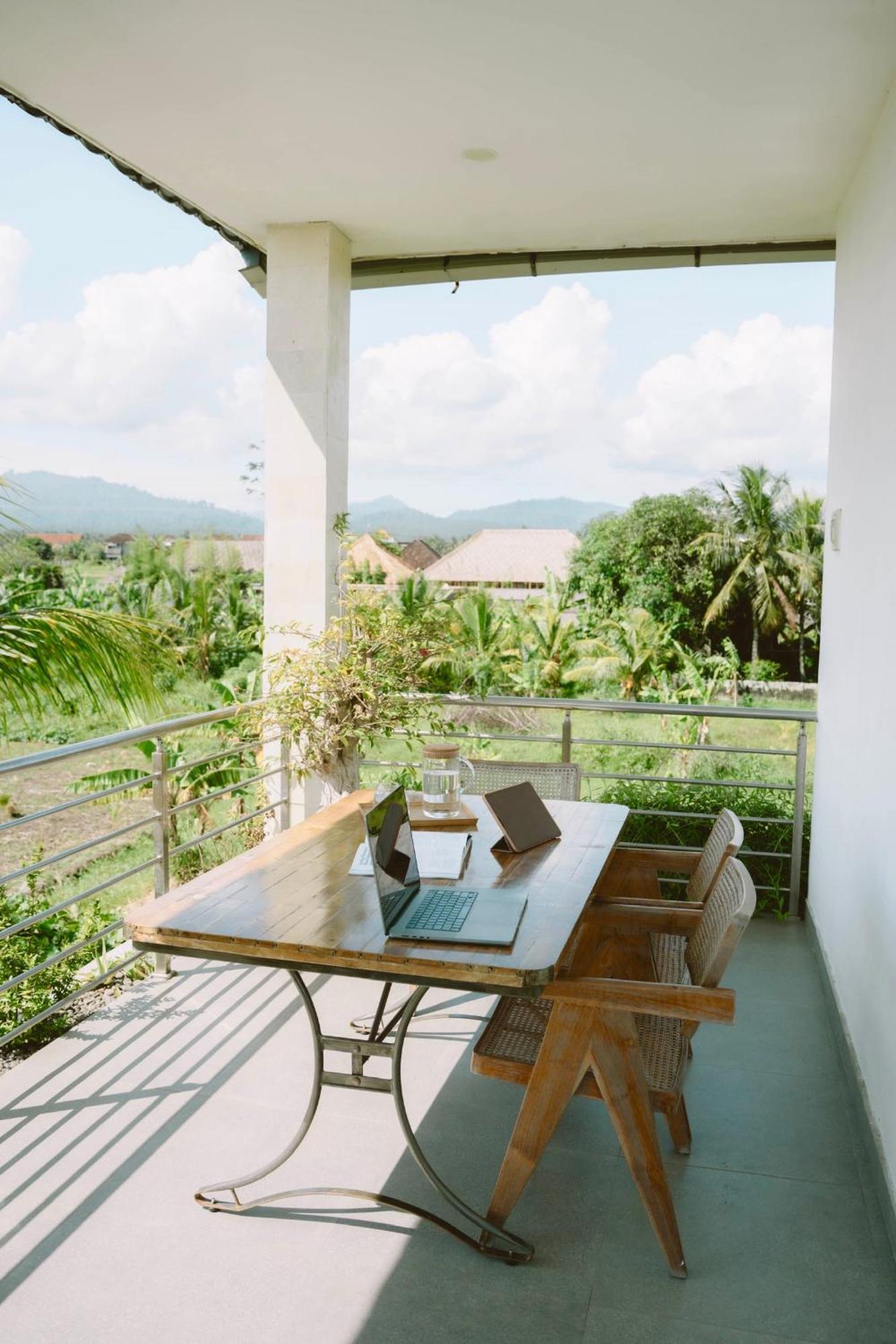 Three Palms Surf & Stay Medewi Airsatang Zewnętrze zdjęcie